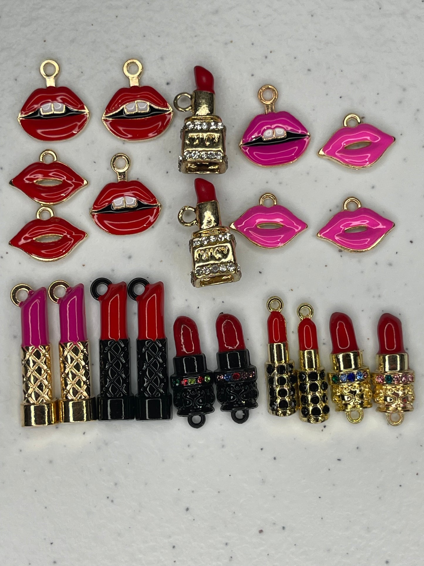 Lips/lipstick charms